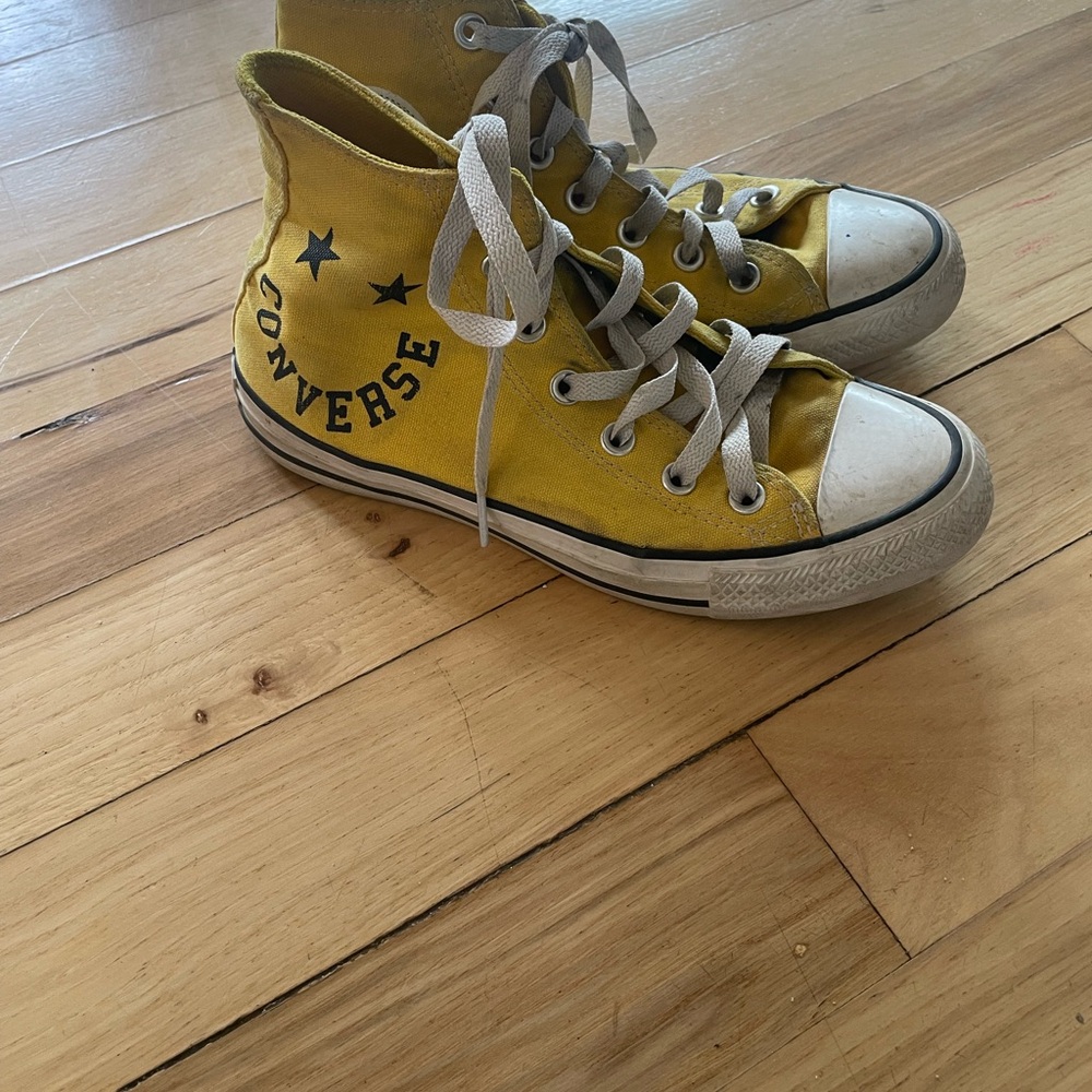 Converse Yellow High-Top Sneakers Classic Canvas Design